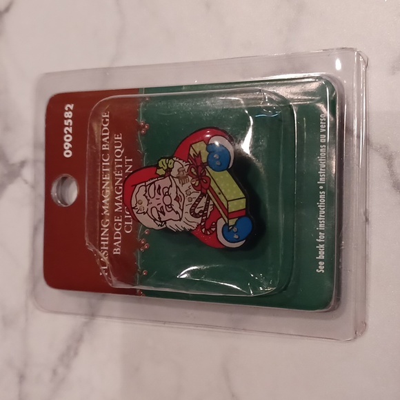 $4 Add-on Flashing Santa With Gift Pin - Magnetic Back - Picture 5 of 5